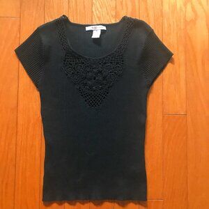 NINE & COMPANY: BLACK SHORT SLEEVE SWEATER SIZE M